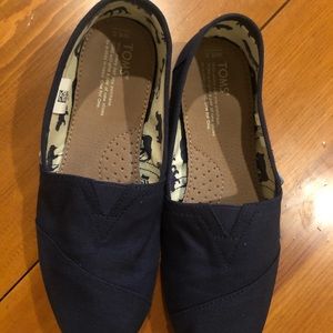 Navy Blue Toms